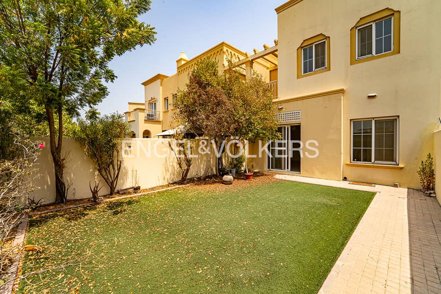Type 4M | Single Row | Close to Pool and Park Type 4M | Single Row | Close to Pool and Park