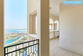 Massive Balcony - Stunning Apartment - Great Value