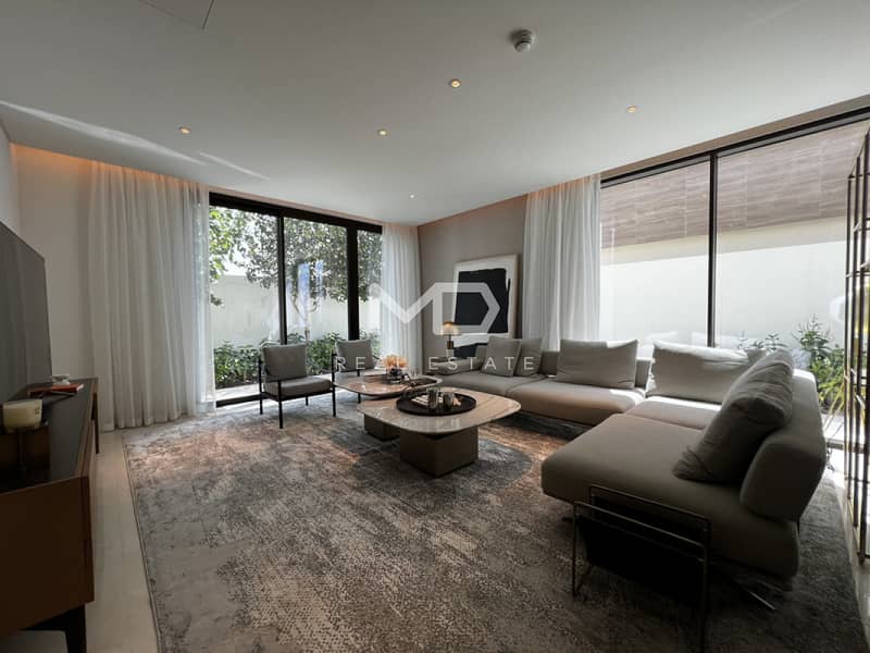 Double Row Corner | Large Plot | Exclusive Villa Double Row Corner | Large Plot | Exclusive Villa