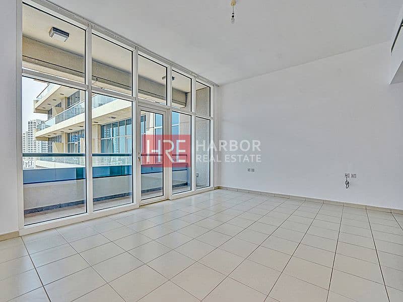 Lake View| Modern | Amenity-rich Lake View| Modern | Amenity-rich