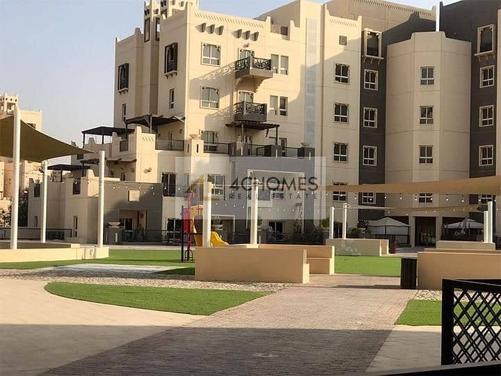 Large unit| Podium facing | With Terrace Large unit| Podium facing | With Terrace