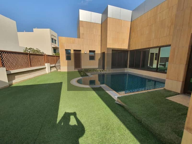 Modern Villa / Private Swimming pool/ 3 Master bedrooms