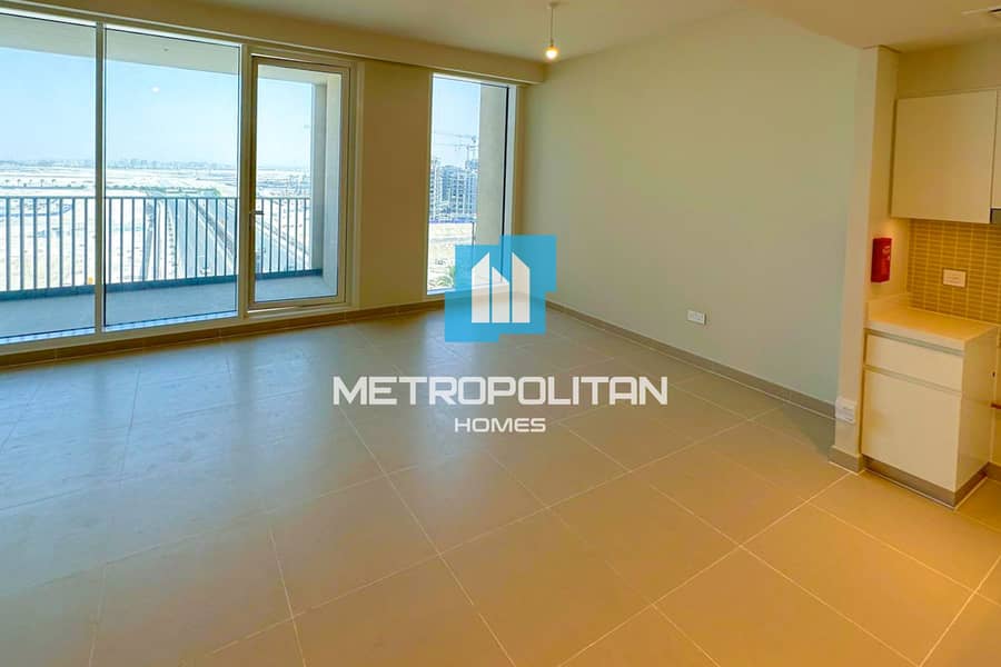 Low Floor | Spacious Unit | Premiere Location Low Floor | Spacious Unit | Premiere Location