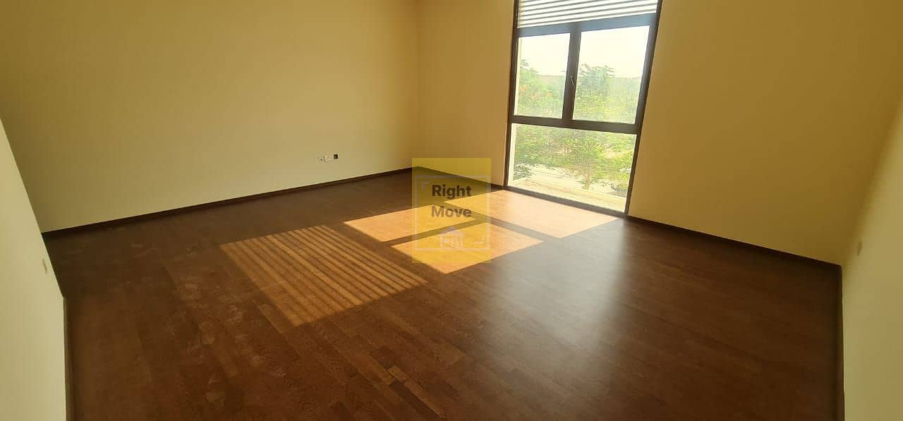 5-bedroom plus Maids, Villa is now for Sale!!! 5-bedroom plus Maids, Villa is now for Sale!!!