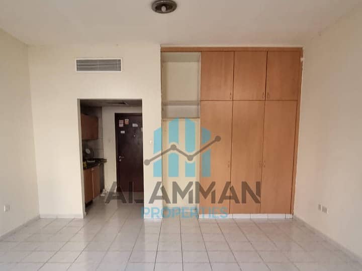 Well Maintained | Ready To Move | Without Balcony Well Maintained | Ready To Move | Without Balcony