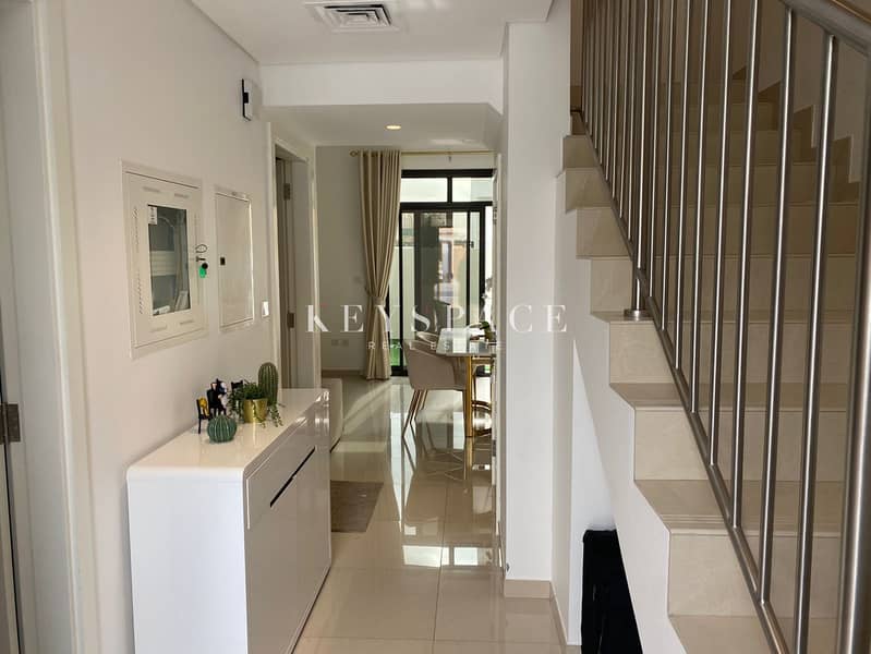 Premium 2BR | Strategic Location | Resale Premium 2BR | Strategic Location | Resale