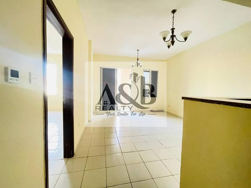 SPACIOUS | WELL MAINTAINED | READY TO MOVE IN SPACIOUS | WELL MAINTAINED | READY TO MOVE IN
