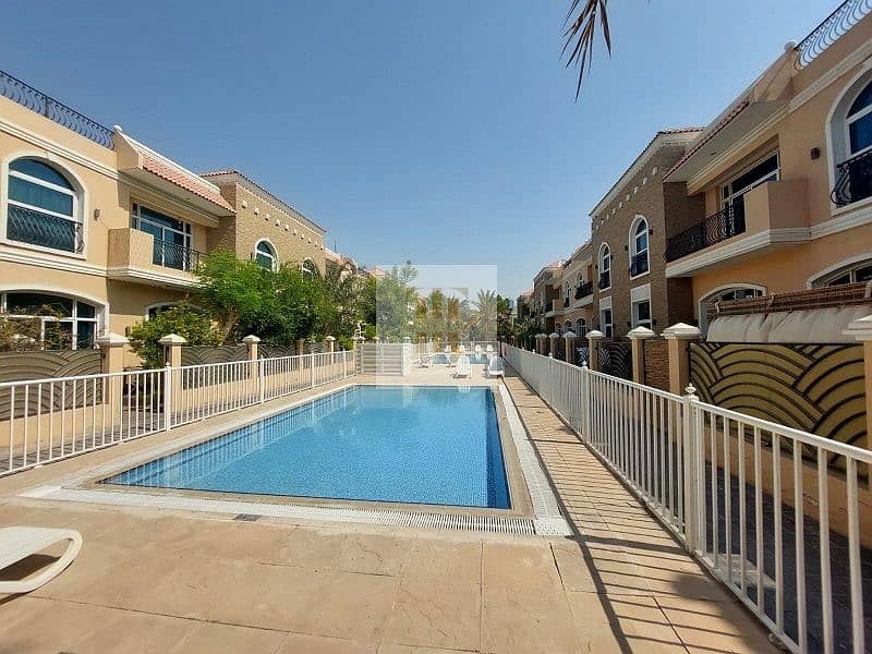 位于朱美拉住宅区，朱美拉2区 5 卧室的别墅 370000 AED - 6384500