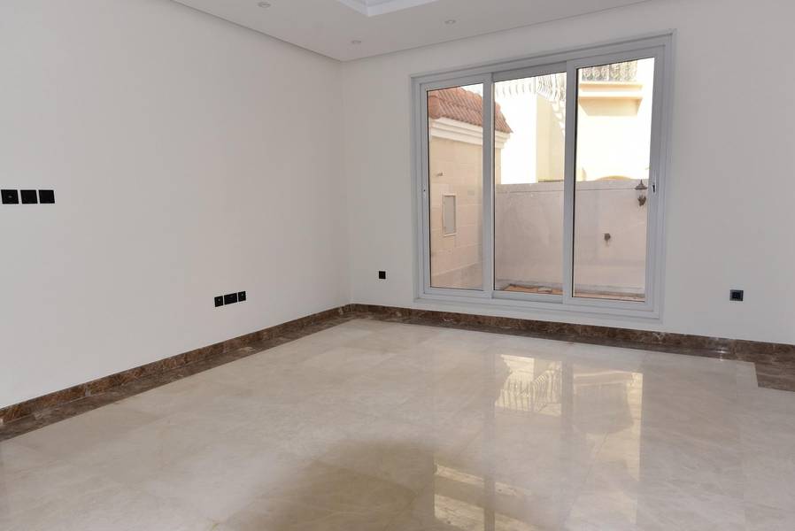 Brand New 5 BR Villa in Jumeira 1