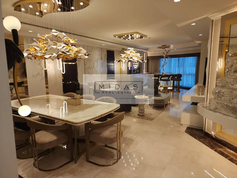 Spacious Apartment | 3 BR+Maids | Prime Location Spacious Apartment | 3 BR+Maids | Prime Location