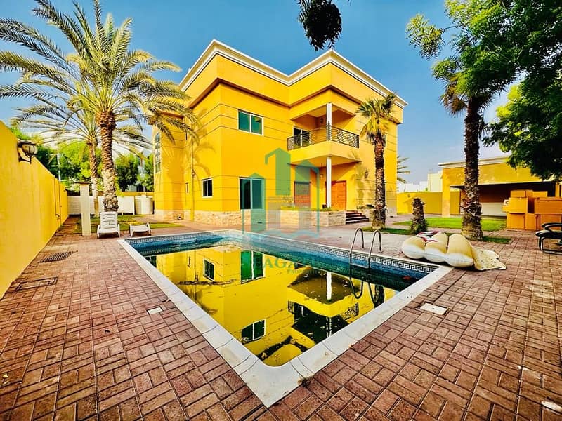Spacious and Bright 4 bedroom villa with pool Spacious and Bright 4 bedroom villa with pool