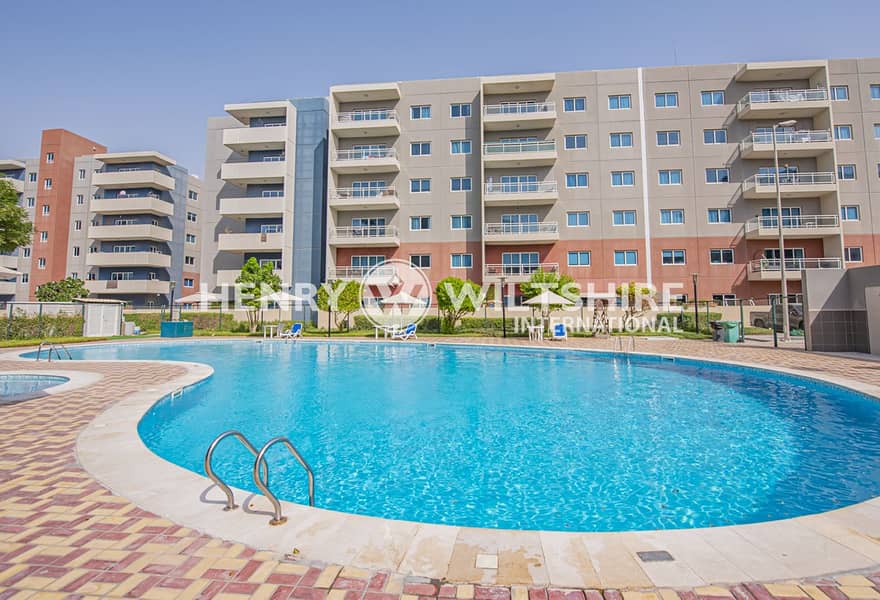 Closed Kitchen. Most Wanted Layout. Pool View Closed Kitchen. Most Wanted Layout. Pool View
