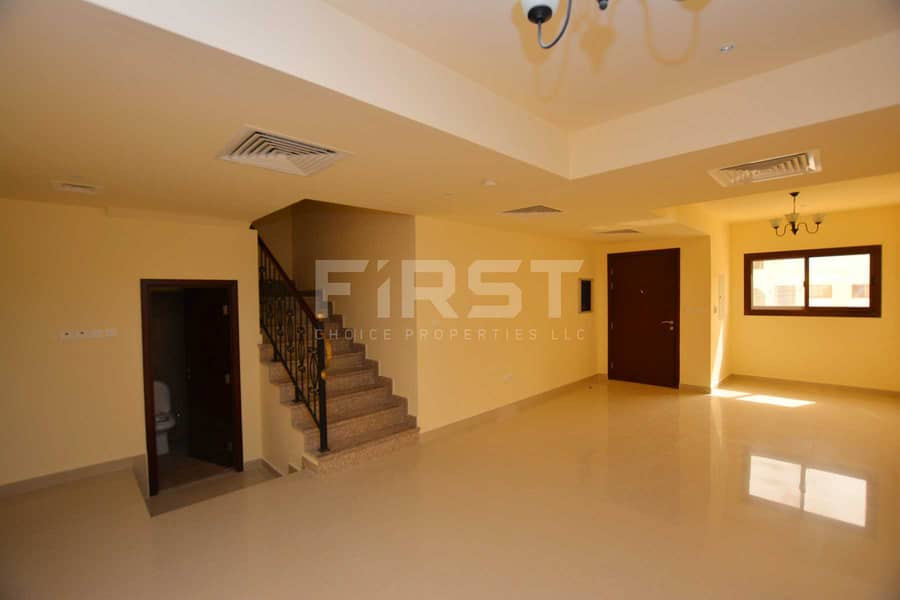 Corner Unit l Single Row l Rent Refund Corner Unit l Single Row l Rent Refund