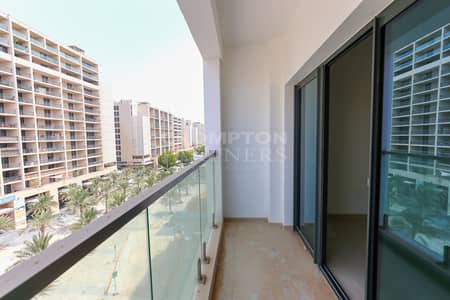 شقة 2 غرفة نوم للايجار في شاطئ الراحة، أبوظبي - شقة في بناية الفريدة،شاطئ الراحة 2 غرف 115000 درهم - 7909212