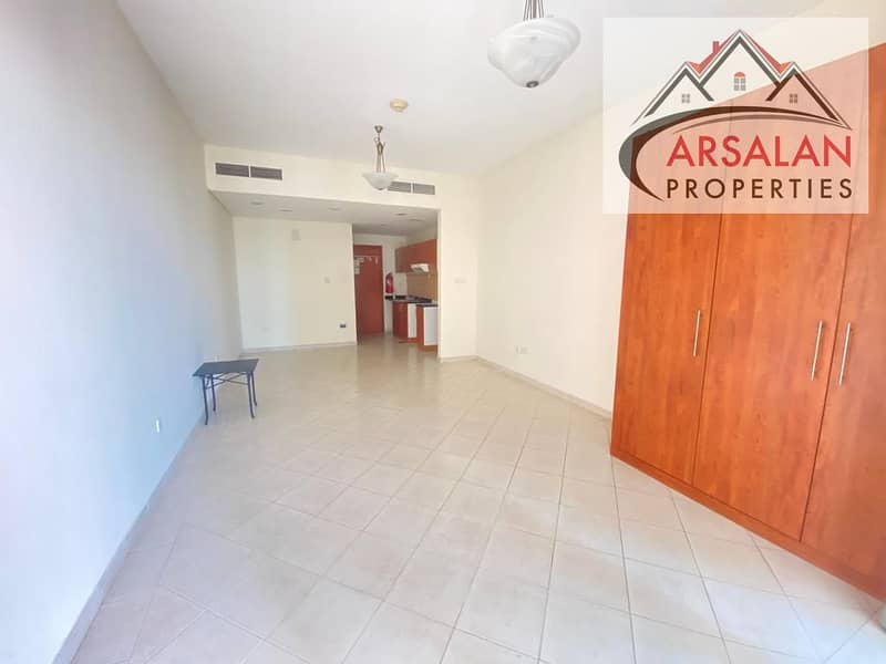 Spacious Studio | Well Maintained | Lake View | With Parking 4 cheques | AB Spacious Studio | Well Maintained | Lake View | With Parking 4 cheques | AB