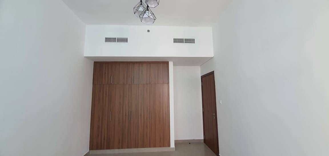 2 BHK Excellent Condition 2 BHK Excellent Condition