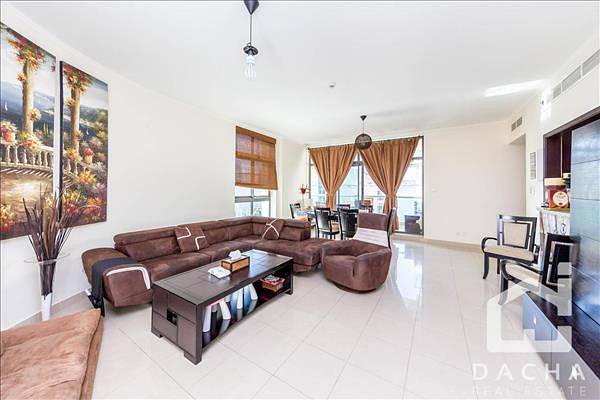 Exclusive Property / Large layout / Pool View