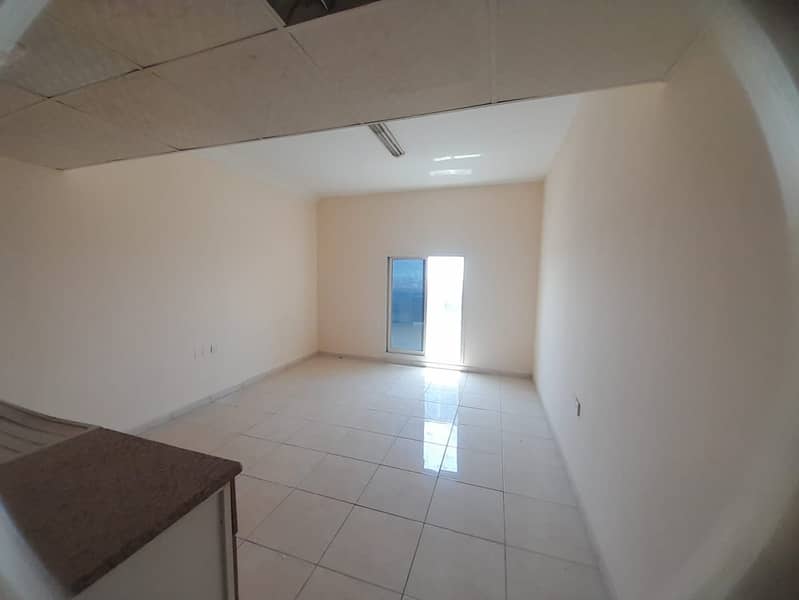 Studio for annual rent in Al-Rawda - large area with balcony Studio for annual rent in Al-Rawda - large area with balcony