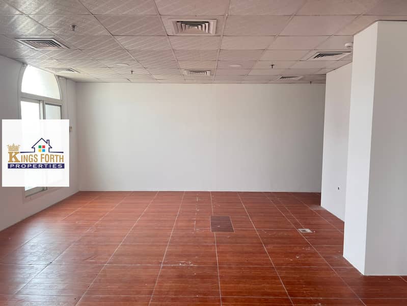 PRIME LOCATION OFFICE CLOSE TO DCC  BIG SIZE 1750 SQRFT