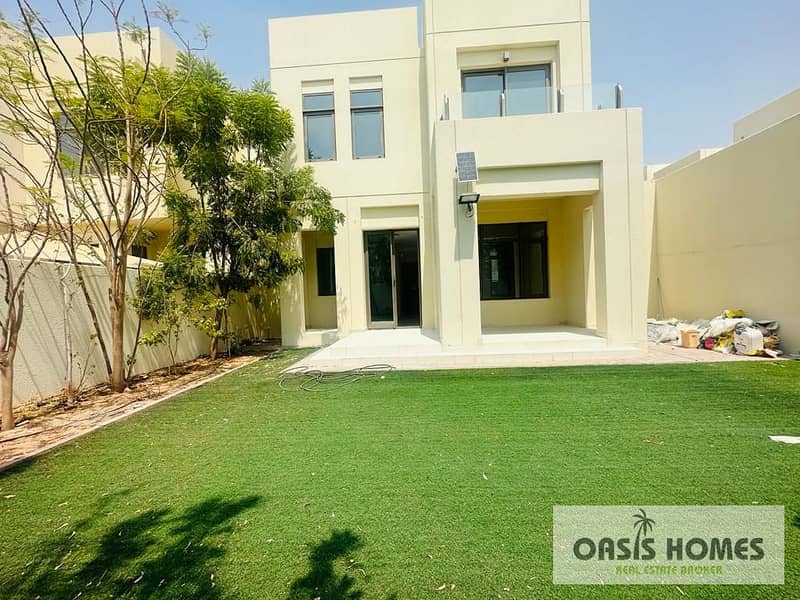 Lovely Property| Single Row| Landscaped| Must See Lovely Property| Single Row| Landscaped| Must See