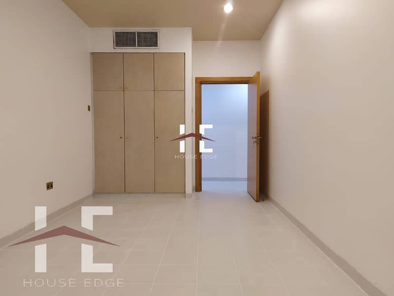 6 Grand 2 BHK in Corniche Area