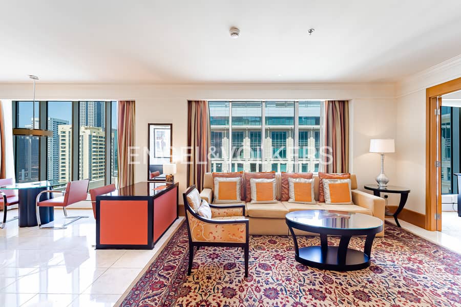 Sophisticated Style|Perfect Location|Serviced Sophisticated Style|Perfect Location|Serviced