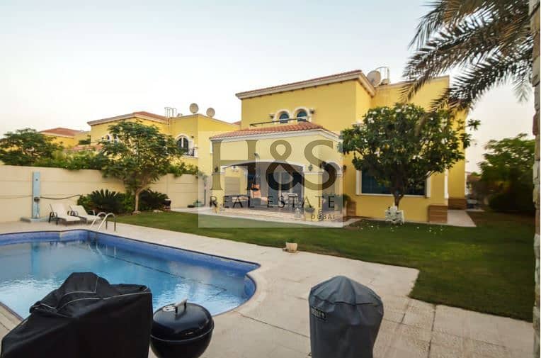 Book Now! Single Row, Legacy 4bed Large + Pvt Pool Book Now! Single Row, Legacy 4bed Large + Pvt Pool