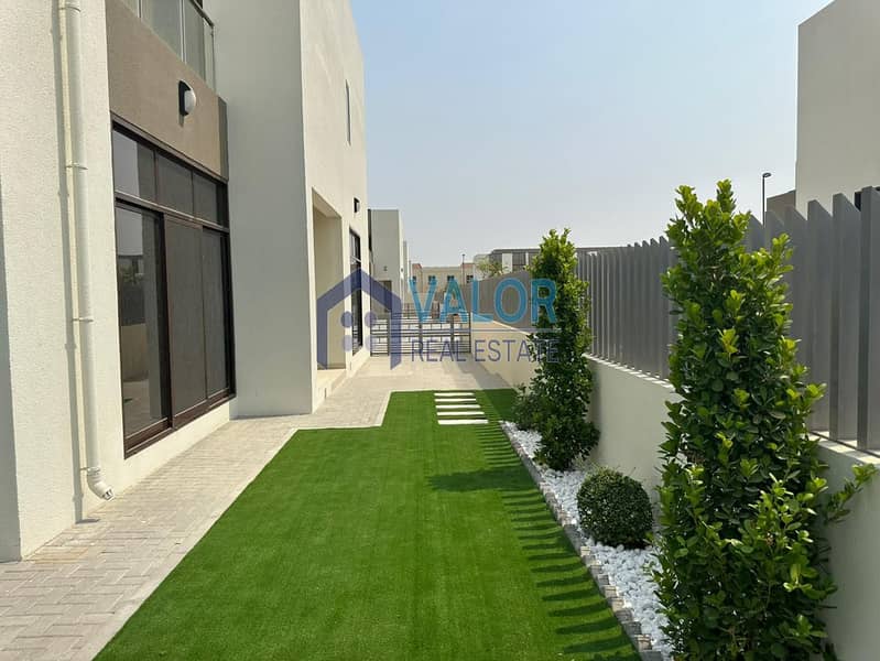 تاون هاوس في الحقول،دستركت 11،مدينة محمد بن راشد 4 غرف 309000 درهم - 7918734 تاون هاوس في الحقول،دستركت 11،مدينة محمد بن راشد 4 غرف 309000 درهم - 7918734