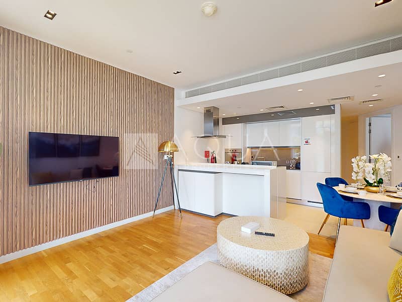 Corner Unit l Vacant l Stunning Palm View Corner Unit l Vacant l Stunning Palm View