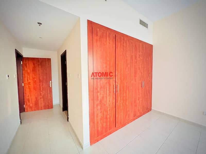 Full Golf view,Chiller Free Closed kitchen Full Golf view,Chiller Free Closed kitchen