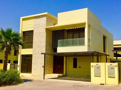 5 Bedroom Villa for Sale in DAMAC Hills (Akoya by DAMAC), Dubai - If You Have a Family-We Have The House!! 5 Bedroom Villa for Sale in DAMAC Hills (Akoya by DAMAC), Dubai - If You Have a Family-We Have The House!!