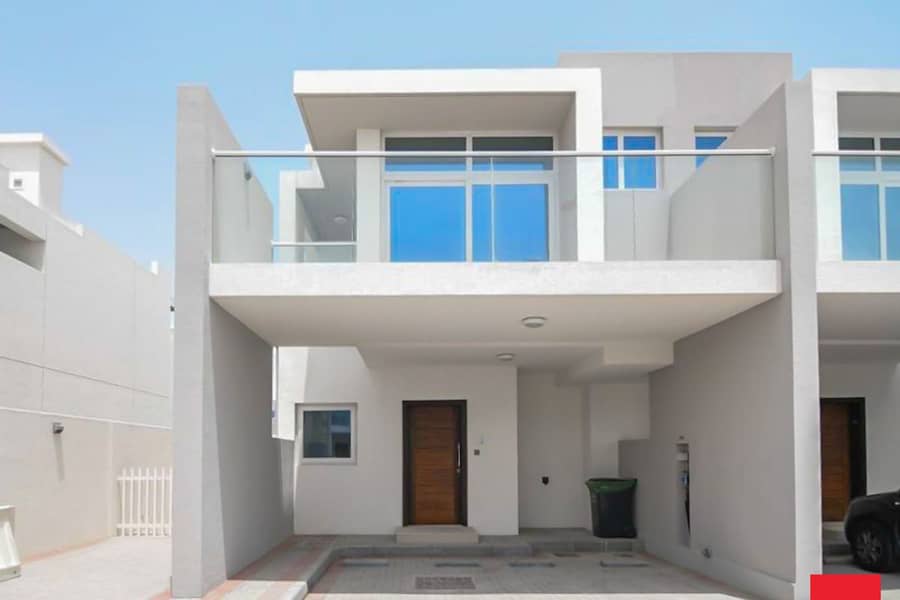 Good Location / Corner Villa / 3 Bedroom Good Location / Corner Villa / 3 Bedroom