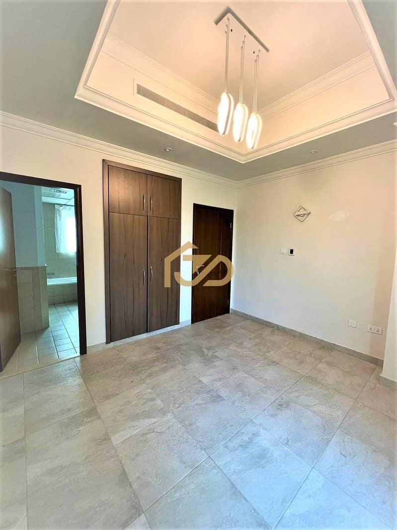 HOT OFFER | LUXURIOS | VACANT | PRIVATE POOL | LAKE VIEW | HOT OFFER | LUXURIOS | VACANT | PRIVATE POOL | LAKE VIEW |