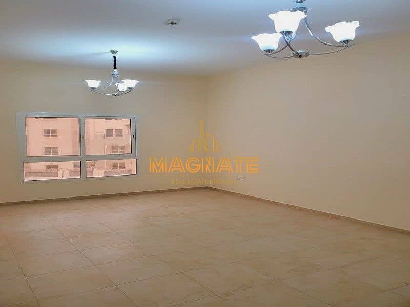 Spacious Layout | 4 Cheques I Balcony I Vacant Spacious Layout | 4 Cheques I Balcony I Vacant