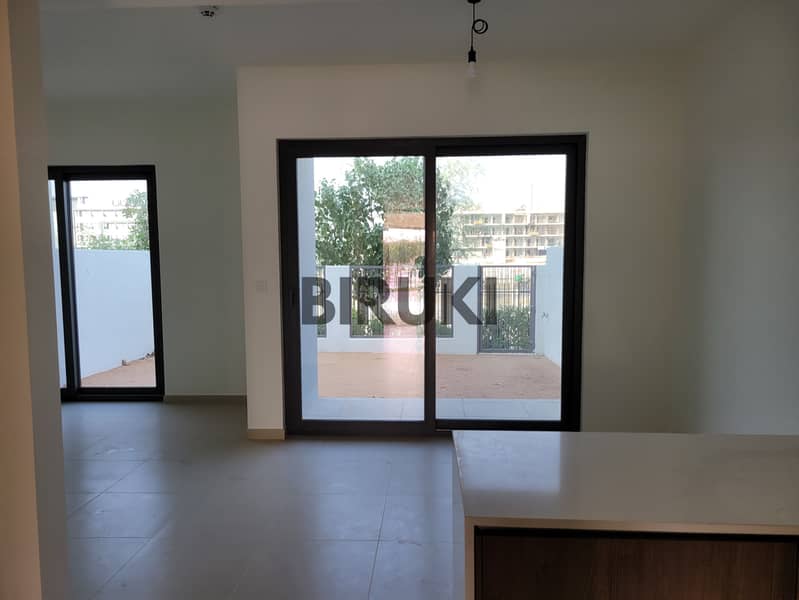 VACANT| BRAND NEW| UPGRADED GARDEN VACANT| BRAND NEW| UPGRADED GARDEN