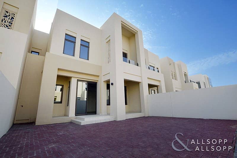 3 Bedrooms | Close To Basketball Court 3 Bedrooms | Close To Basketball Court