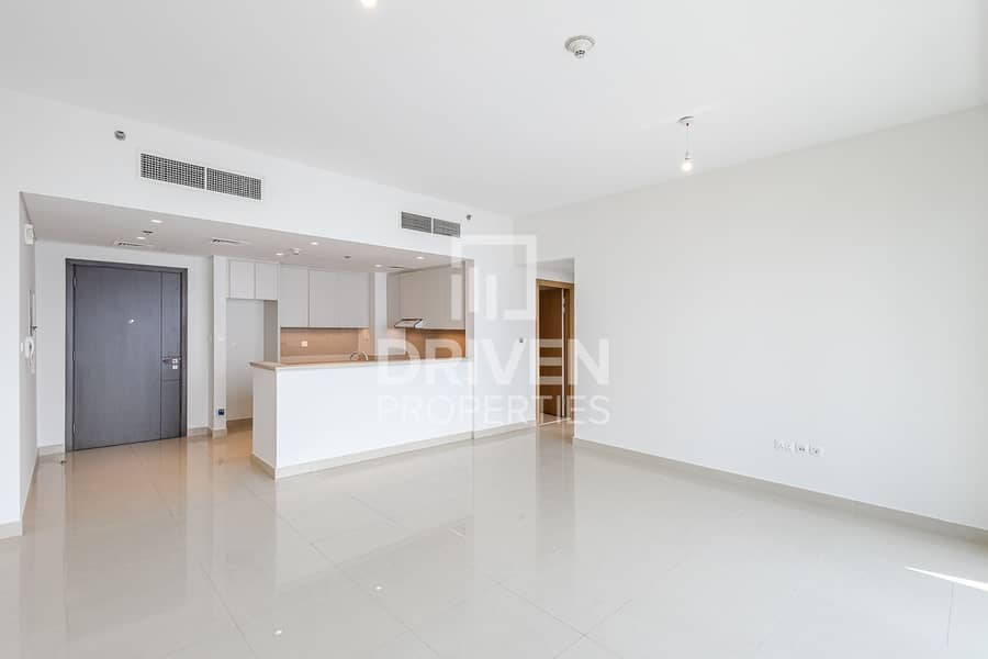 Modern Unit w/ Sea & Dubai Skyline Views Modern Unit w/ Sea & Dubai Skyline Views