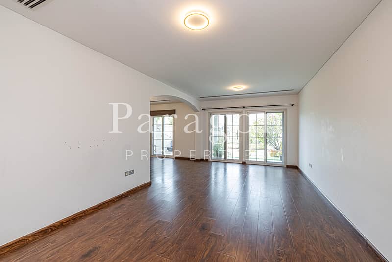 3 Bed | 4 Bathroom | Upgraded | Vacant 3 Bed | 4 Bathroom | Upgraded | Vacant