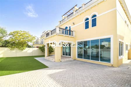 4 Bedroom Villa for Sale in Jumeirah Park, Dubai - best price on market | viewing available call me !