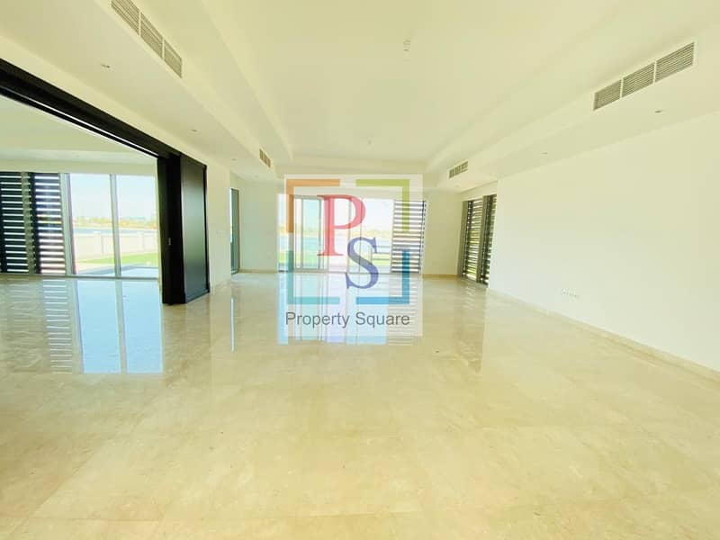 7 Luxurious Villa | Water Front| Private Yatch Parking