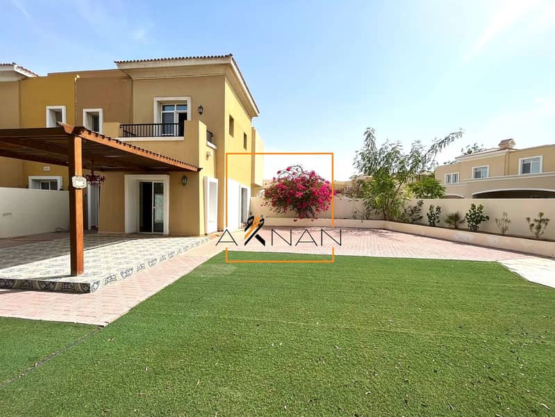 قطعة أرض ضخمة، زاوية واسعة، فيلا 3 غرف نوم + خادمة قطعة أرض ضخمة، زاوية واسعة، فيلا 3 غرف نوم + خادمة