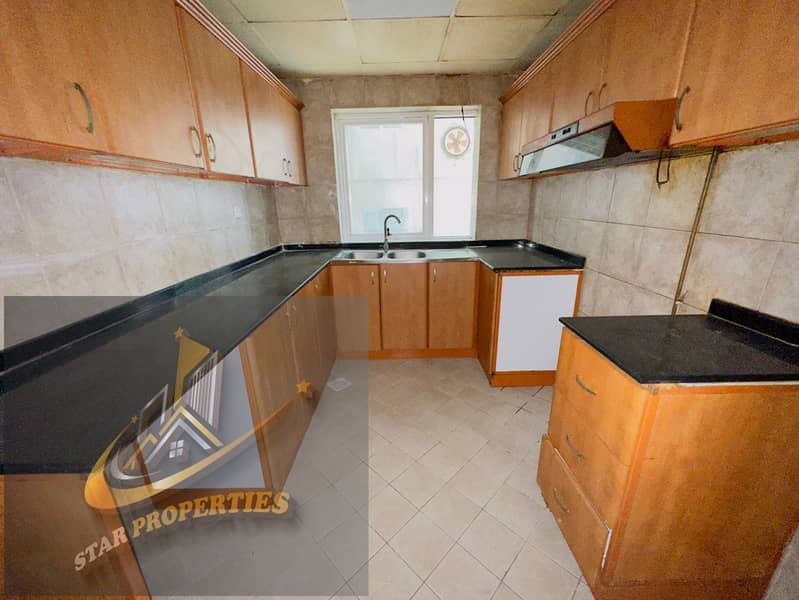 DEAL OF THE DAY // 15 DAYS FREE // NEAR TO KING FAISAL STREET // NICE 2 BEDROOM HALL WITH CLOSE HALL ONLY 35K IN 6 CHQS