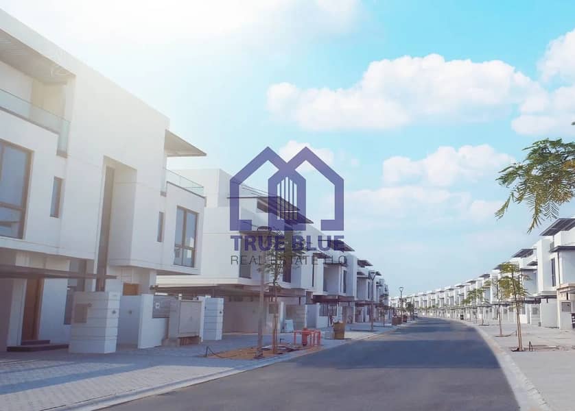 Island Living Surrounded With Sea Water Island Living Surrounded With Sea Water