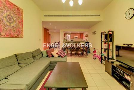 2 Bedroom Flat for Rent in The Greens, Dubai - Full pool view | Spacious | Great layout 2 Bedroom Flat for Rent in The Greens, Dubai - Full pool view | Spacious | Great layout