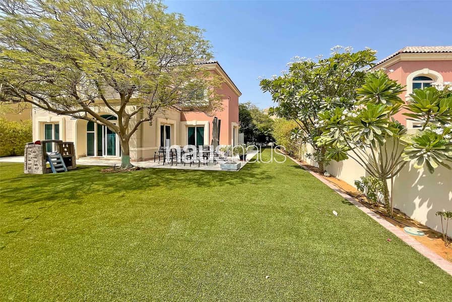 Price Drop | Stunning Villa | Golf Course View Price Drop | Stunning Villa | Golf Course View