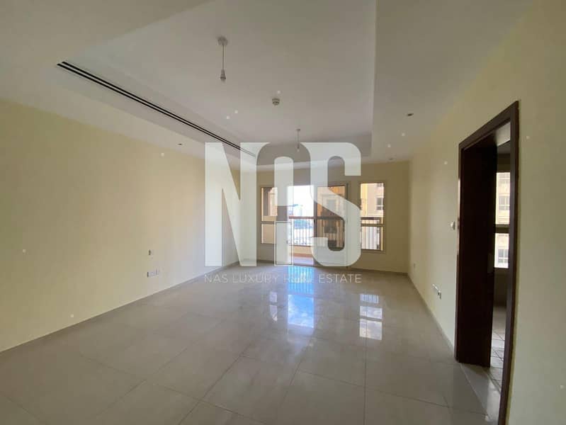 Large studio with parking, store, & balcony Large studio with parking, store, & balcony