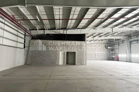 Warehouse for Rent in Al Dhafrah, Abu Dhabi - Temperature Controlled | Built In Office | Yard