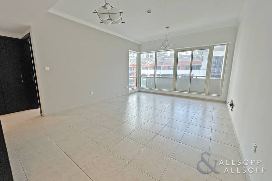 1 Bedroom | Vacant | Large Living Space 1 Bedroom | Vacant | Large Living Space