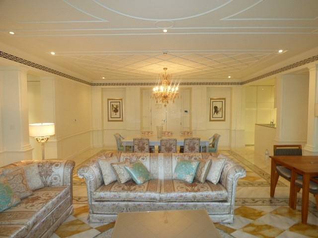 Luxury 2 bedrooms apartment in Palazzo Versace