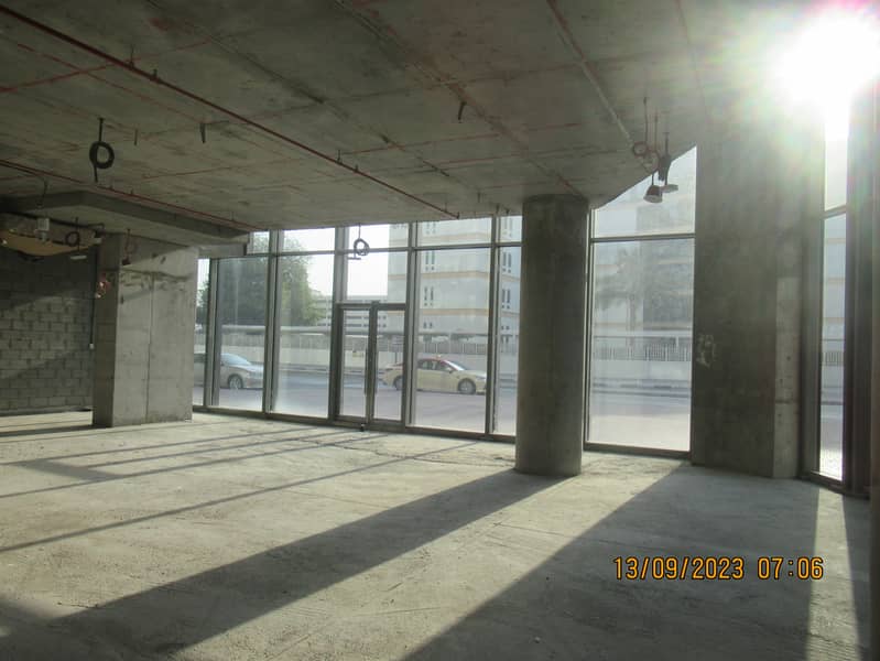 3220 sq ft showroom|clinic|quality fashion brands\home appliances|400k p/a 3220 sq ft showroom|clinic|quality fashion brands\home appliances|400k p/a